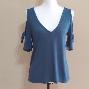 Hinge Teal V-neck  Top